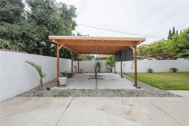 2121 Valencia, Santa Ana, CA 92706