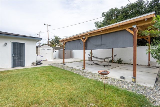 2121 Valencia, Santa Ana, CA 92706