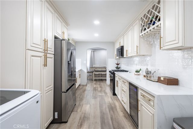 2121 Valencia, Santa Ana, CA 92706