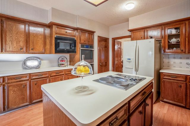 8417 Crescent Wood Lane, Spring, TX 77379