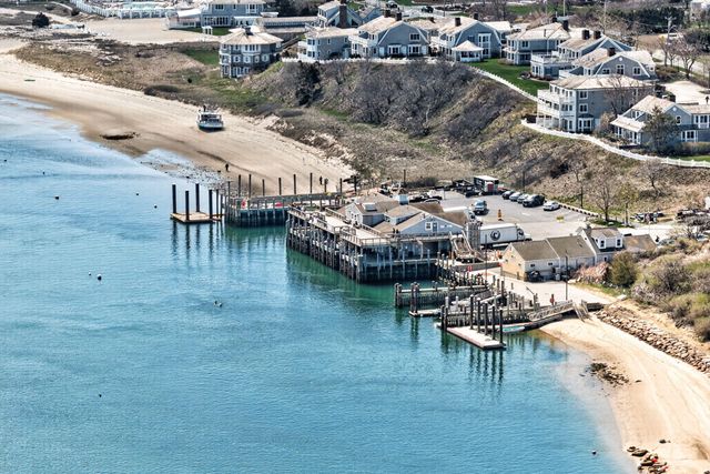 8 Captains Walk, North Chatham, MA 02650