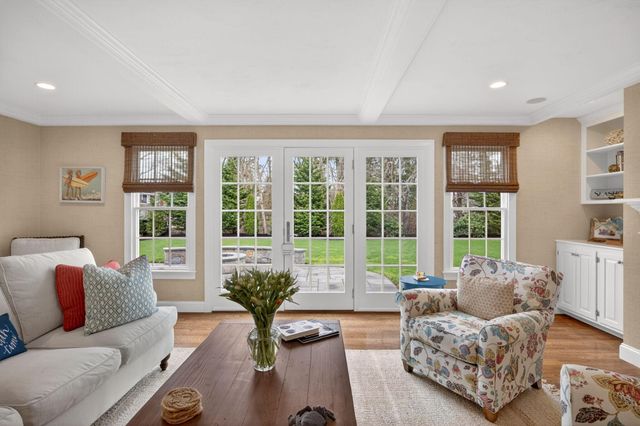 8 Captains Walk, North Chatham, MA 02650