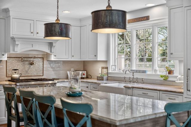 8 Captains Walk, North Chatham, MA 02650