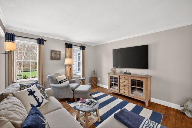 8 Captains Walk, North Chatham, MA 02650