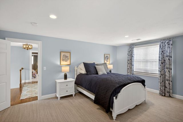 8 Captains Walk, North Chatham, MA 02650