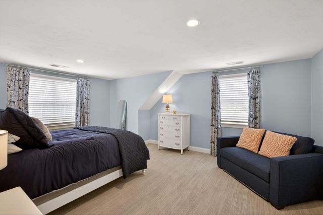 8 Captains Walk, North Chatham, MA 02650