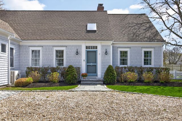8 Captains Walk, North Chatham, MA 02650