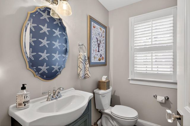 8 Captains Walk, North Chatham, MA 02650