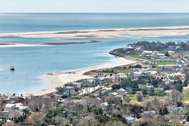 8 Captains Walk, North Chatham, MA 02650