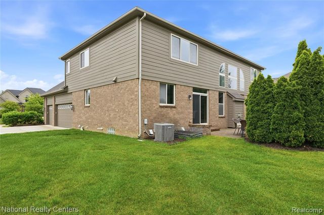 52347 Ferndale Drive, Northville, MI 48167