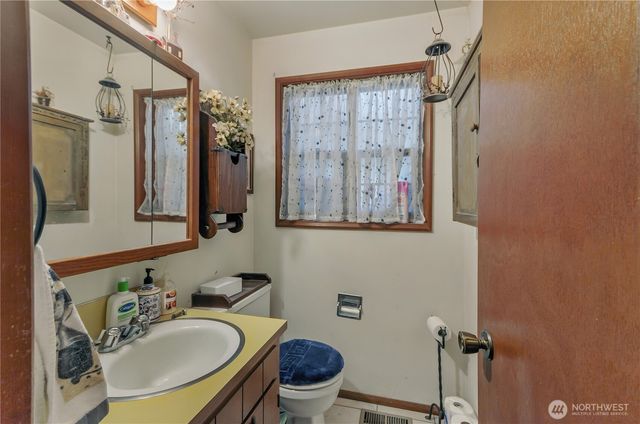 7522 57th Ave Ct NW, Gig Harbor, WA 98335
