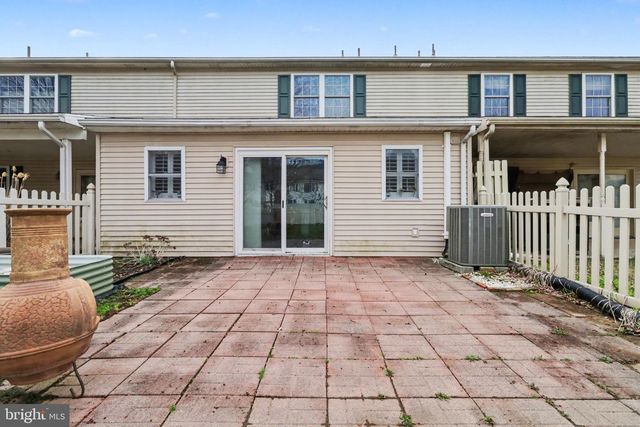 6 WESTWOOD CT, Enola, PA 17025