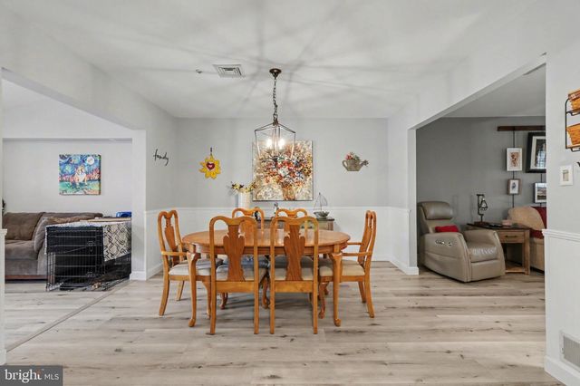 6 WESTWOOD CT, Enola, PA 17025
