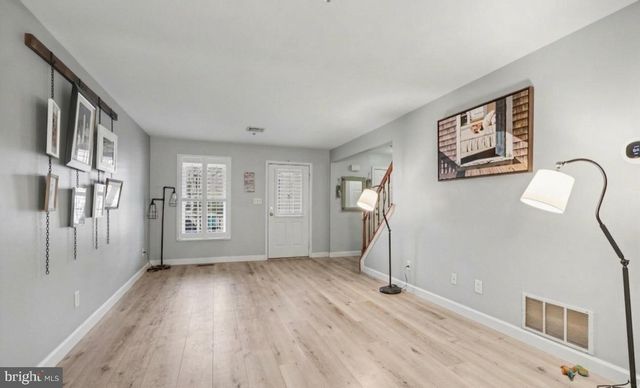 6 WESTWOOD CT, Enola, PA 17025