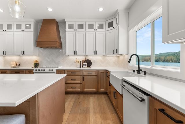 6518A Myrtle Dr, Nine Mile Falls, WA 99026