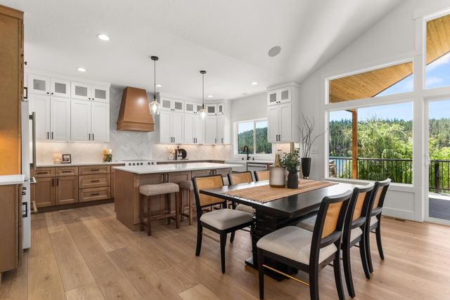 6518A Myrtle Dr, Nine Mile Falls, WA 99026