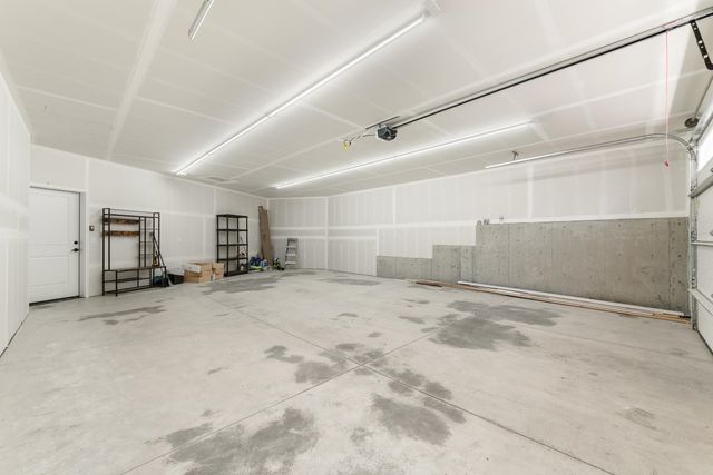 6518A Myrtle Dr, Nine Mile Falls, WA 99026