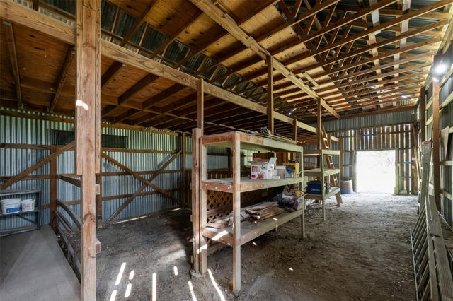 212 County Road 229 RD, Briggs, TX 78608