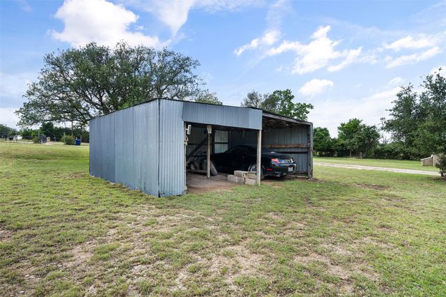 212 County Road 229 RD, Briggs, TX 78608