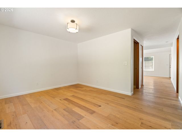 51607 Sw 5TH St, Scappoose, OR 97056