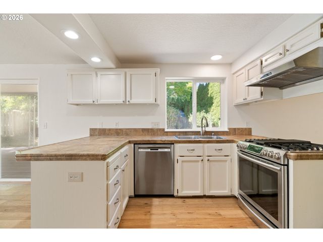 51607 Sw 5TH St, Scappoose, OR 97056