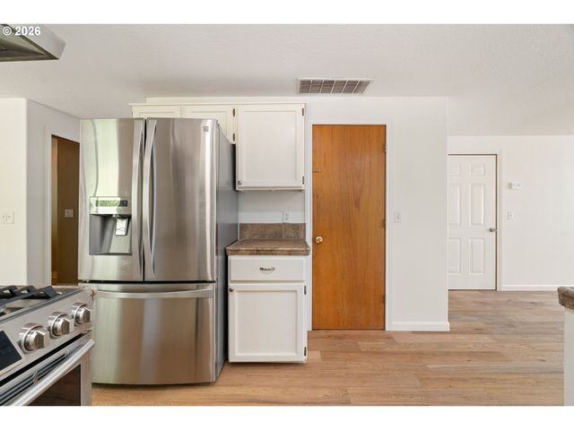 51607 Sw 5TH St, Scappoose, OR 97056