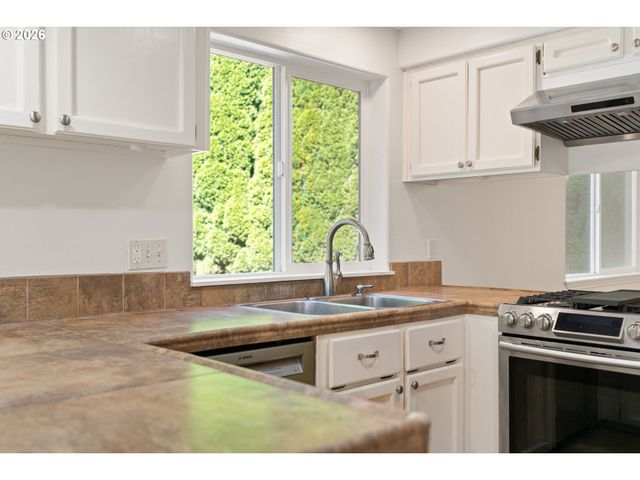 51607 Sw 5TH St, Scappoose, OR 97056