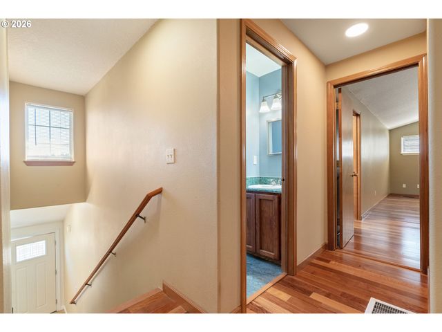 51607 Sw 5TH St, Scappoose, OR 97056