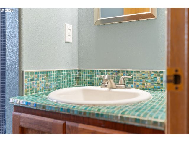 51607 Sw 5TH St, Scappoose, OR 97056