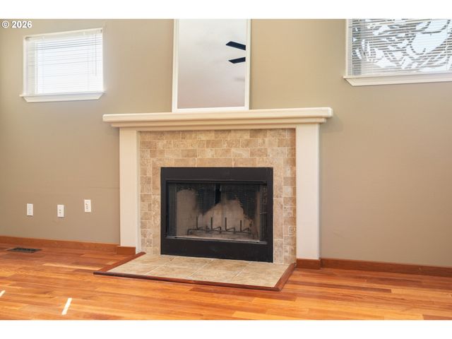 51607 Sw 5TH St, Scappoose, OR 97056
