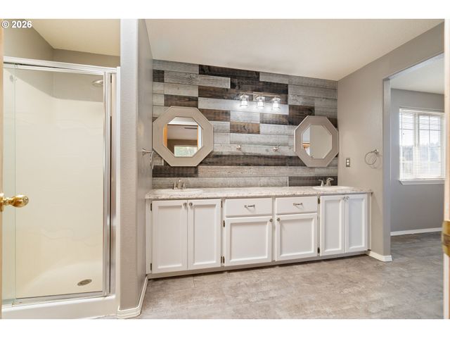 51607 Sw 5TH St, Scappoose, OR 97056