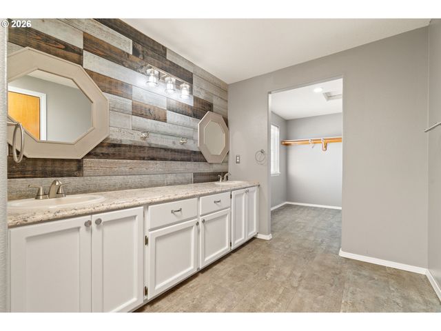 51607 Sw 5TH St, Scappoose, OR 97056