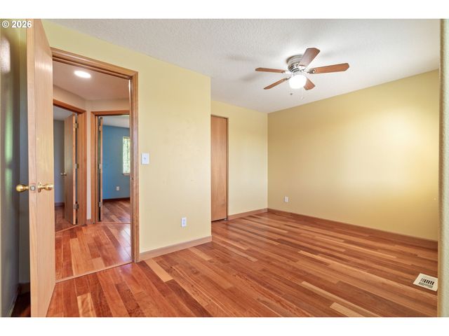 51607 Sw 5TH St, Scappoose, OR 97056
