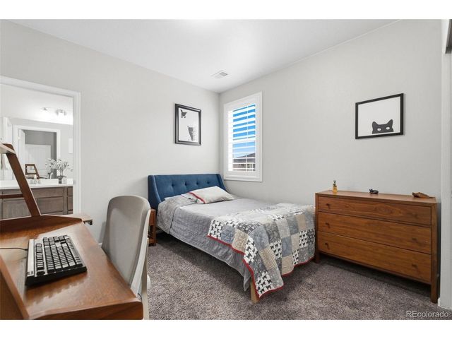 68 Western Sky Cir, Longmont, CO 80501