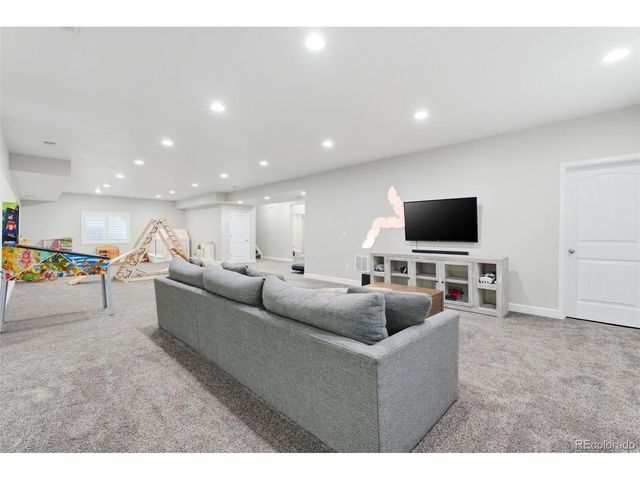 68 Western Sky Cir, Longmont, CO 80501