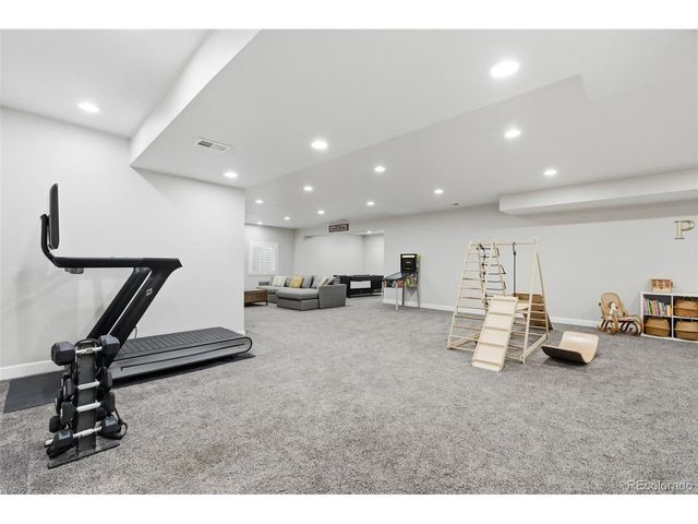 68 Western Sky Cir, Longmont, CO 80501