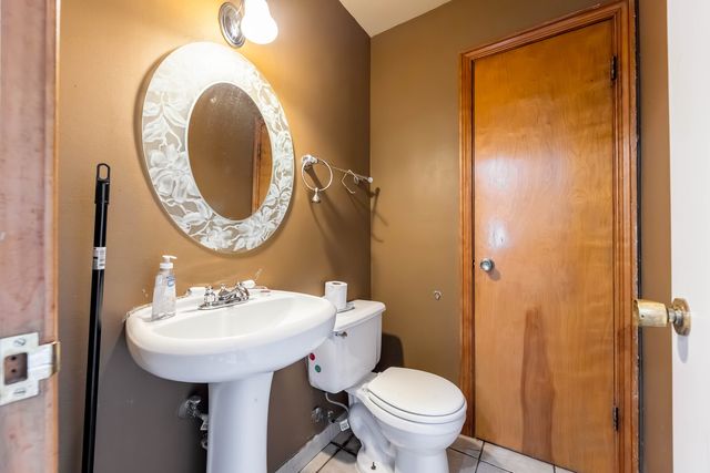 8841 Tulley Avenue, Oak Lawn, IL 60453