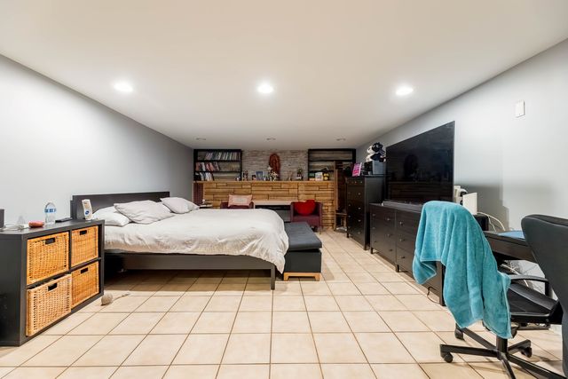 8841 Tulley Avenue, Oak Lawn, IL 60453