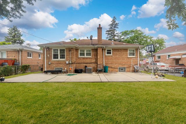 8841 Tulley Avenue, Oak Lawn, IL 60453