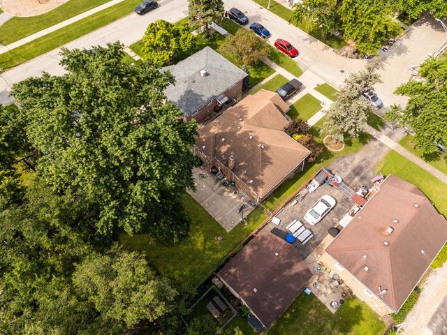 8841 Tulley Avenue, Oak Lawn, IL 60453