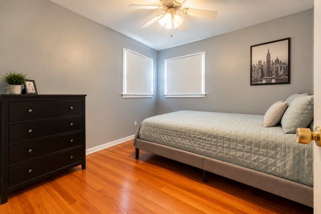 8841 Tulley Avenue, Oak Lawn, IL 60453
