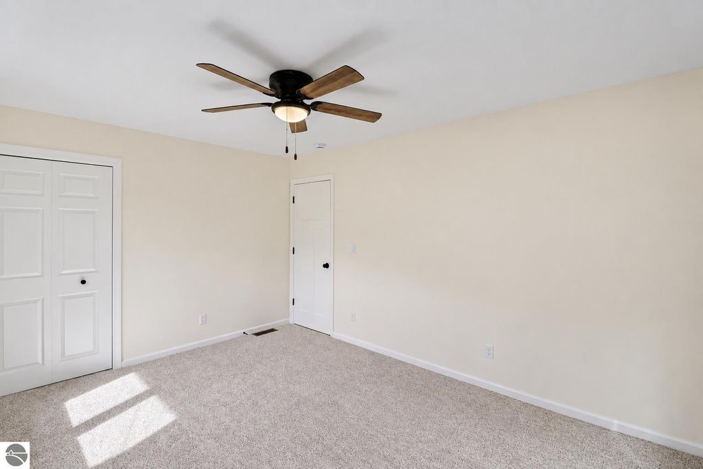 Image 12 of property listing at 505 Kane Street, Mt Pleasant, MI 48858