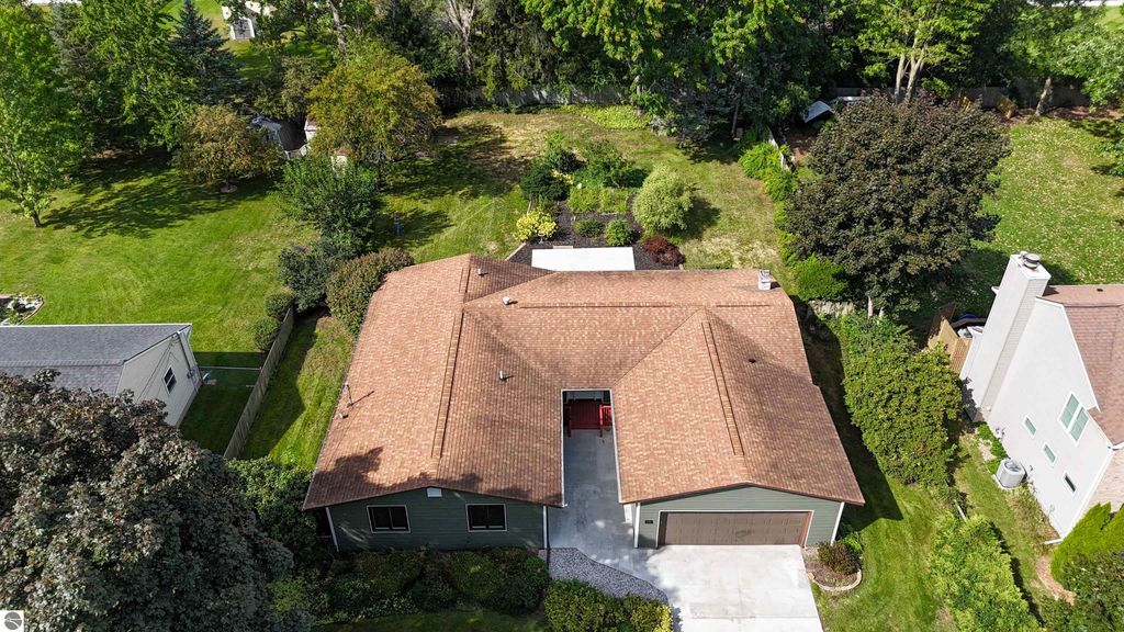 Image 2 of property listing at 505 Kane Street, Mt Pleasant, MI 48858