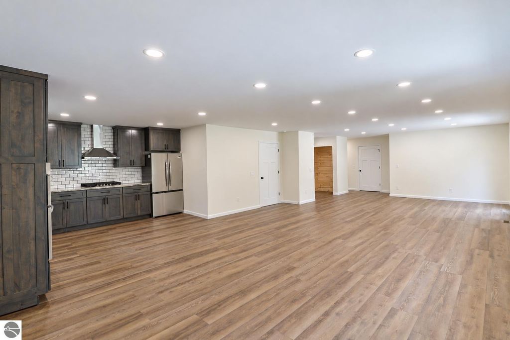 Image 5 of property listing at 505 Kane Street, Mt Pleasant, MI 48858