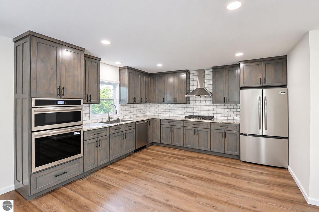 Image 6 of property listing at 505 Kane Street, Mt Pleasant, MI 48858