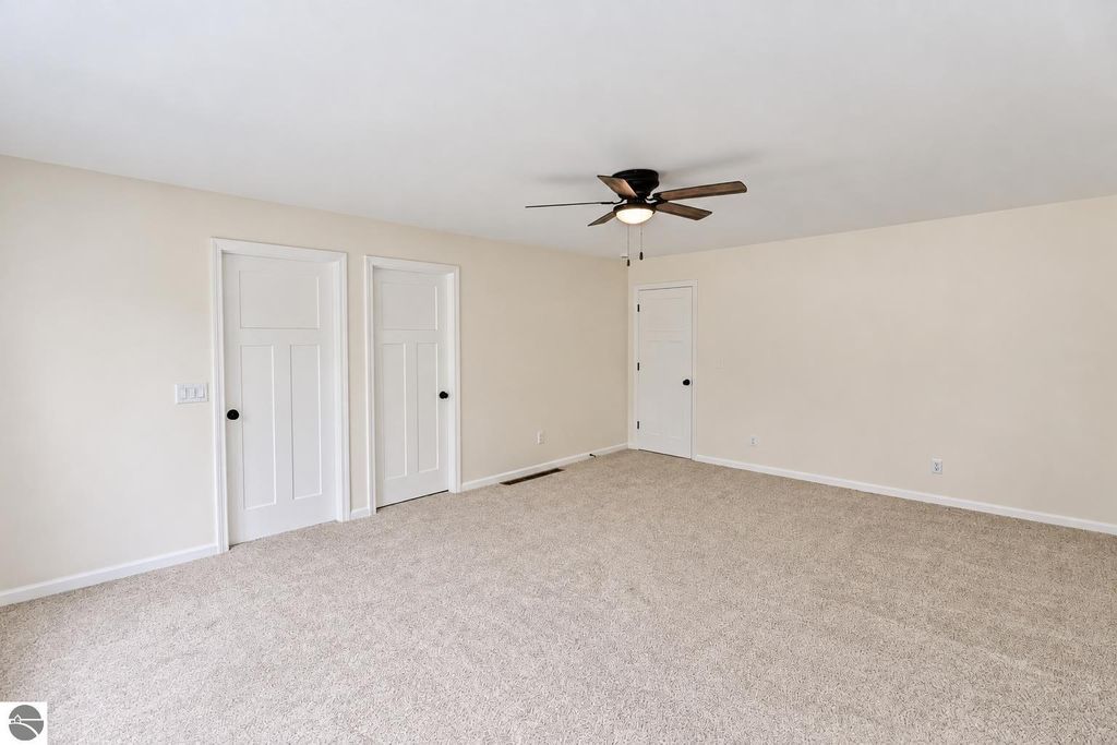 Image 8 of property listing at 505 Kane Street, Mt Pleasant, MI 48858