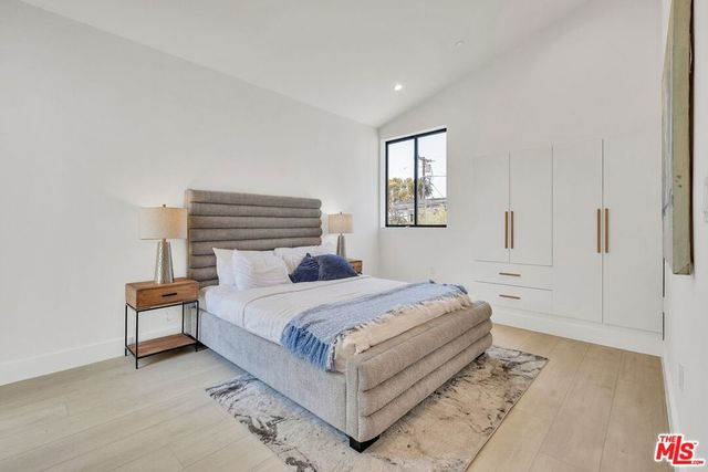 337 6th Avenue, Venice, CA 90291