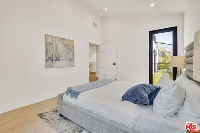 337 6th Avenue, Venice, CA 90291
