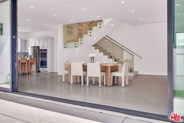 337 6th Avenue, Venice, CA 90291