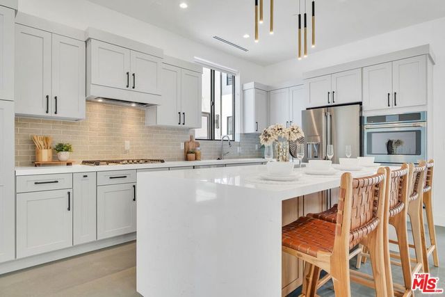 337 6th Avenue, Venice, CA 90291